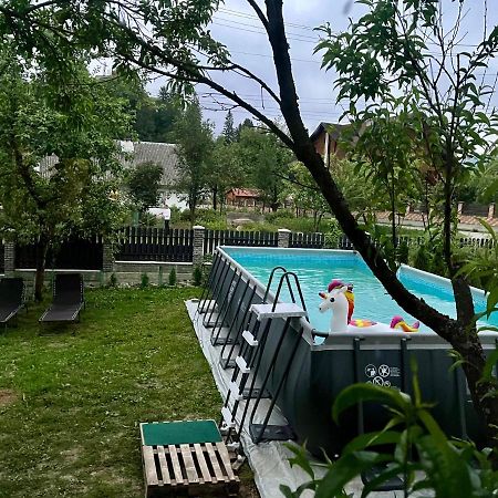 Hotel Ніч Над Карпатами Slavske Exterior foto