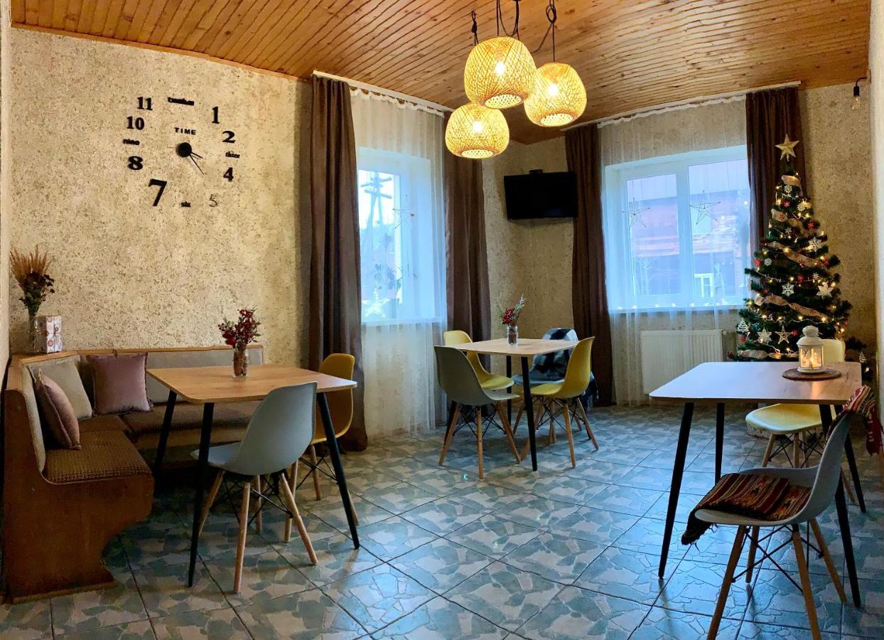 Hotel Ніч Над Карпатами Slavske Exterior foto