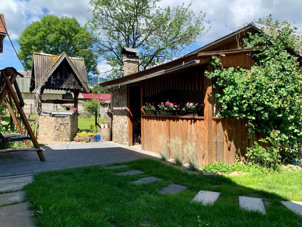 Hotel Ніч Над Карпатами Slavske Exterior foto