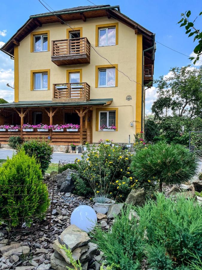 Hotel Ніч Над Карпатами Slavske Exterior foto