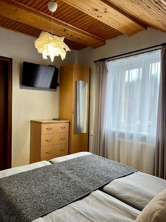Hotel Ніч Над Карпатами Slavske Exterior foto