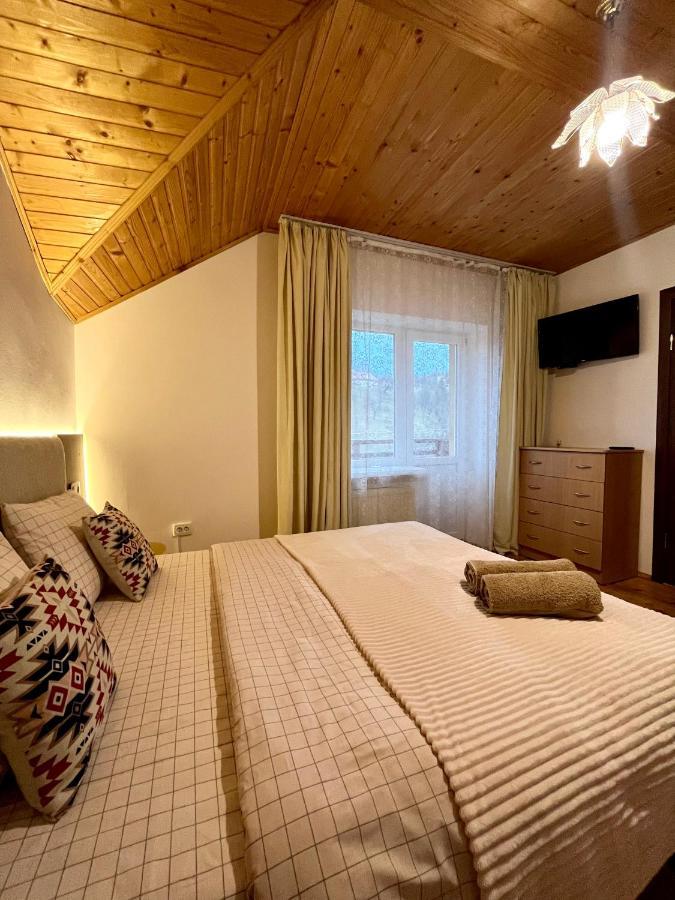 Hotel Ніч Над Карпатами Slavske Exterior foto